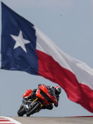 Image post by @motoamerica on Instagram
