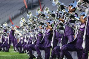 Image post by @carolinacrown on Instagram