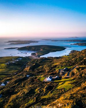 Image post by @thewildatlanticway on Instagram