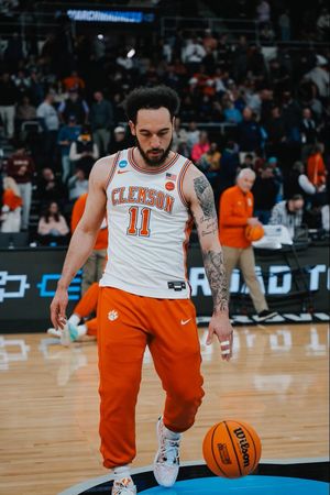 Image post by @ClemsonMBB on Twitter