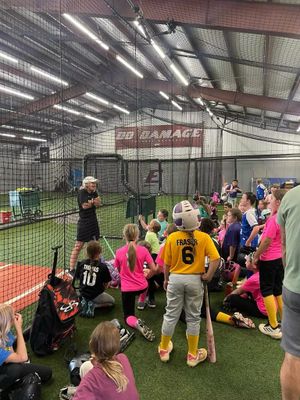 Image post by @ekusoftball on Instagram