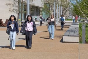 Image post by @washusamfoxschool on Instagram