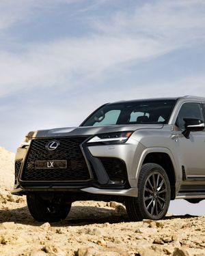 Image post by @discoverlexus on Instagram