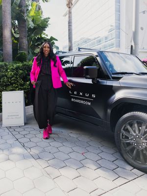 Image post by @lisaleslie on Instagram