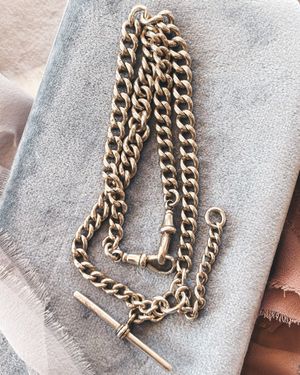 Image post by @maejeanvintage on Instagram