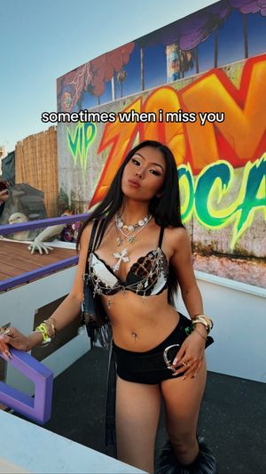Video post by @mirandavvang on TikTok