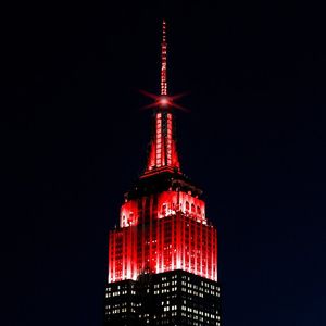 Image post by @empirestatebldg on Instagram
