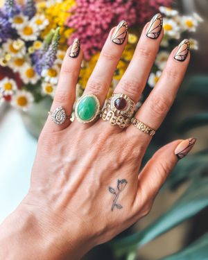 Image post by @maejeanvintage on Instagram