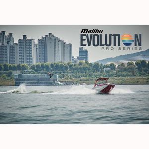 Image post by @malibuboats on Instagram