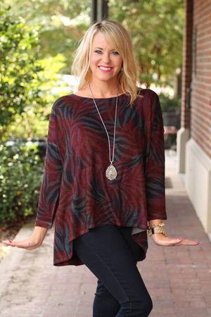 Image post by @shopleetracy on Facebook