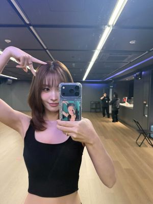 Image post by @ellemenhk on Instagram