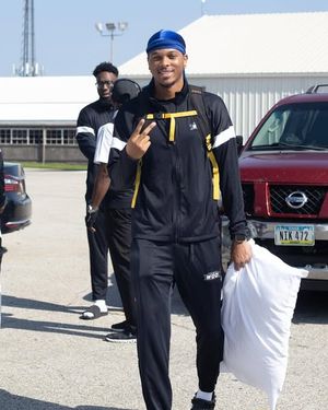 Image post by @iowawoo_football on Instagram