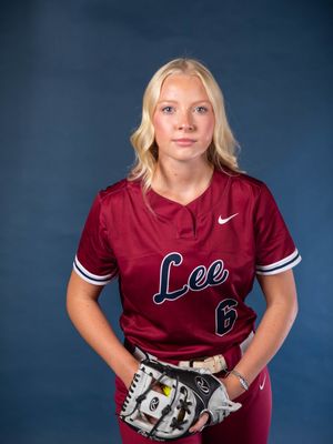 Image post by @leeusoftball on Instagram