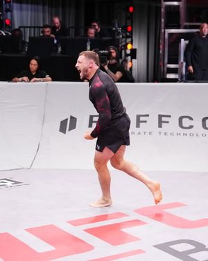 Image post by @ufcbjjofficial on Facebook