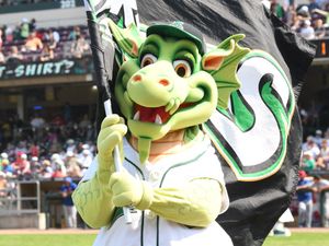 Image post by @DragonsBaseball on Twitter