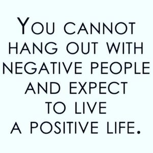 Image post by @_zoekahn_ on Instagram