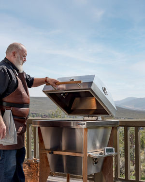 Image post by @kalamazoogrills on Instagram