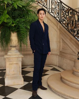 Image post by @ellemenhk on Instagram