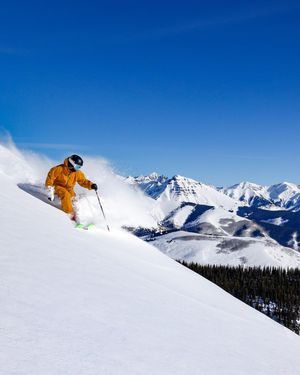 Image post by @skicrestedbutte on Instagram