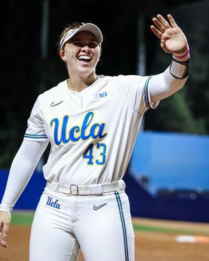 Image post by @uclasoftball on Instagram