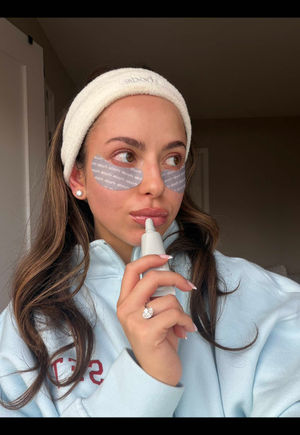 Video post by @anyaweitz on TikTok