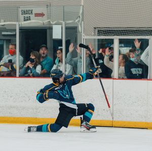 Image post by @uncwhockey on Instagram