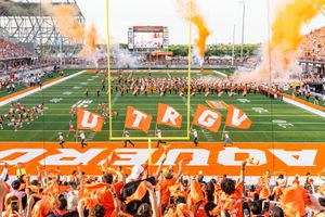 Image post by @utrgvfootball on Instagram