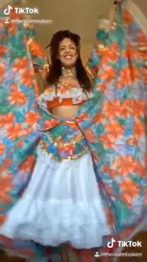 Video post by @therealmisskerr on Instagram