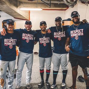 Image post by @twins on Instagram