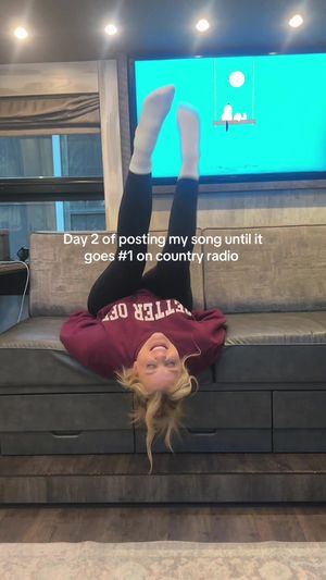 Video post by @laurenalaina on TikTok