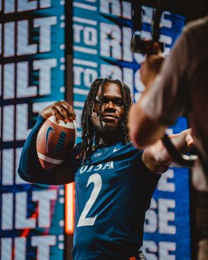 Image post by @utsaftbl on Instagram