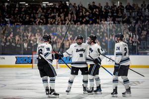 Image post by @bentleyhockey on Instagram