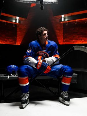 Image post by @nyislanders on Instagram