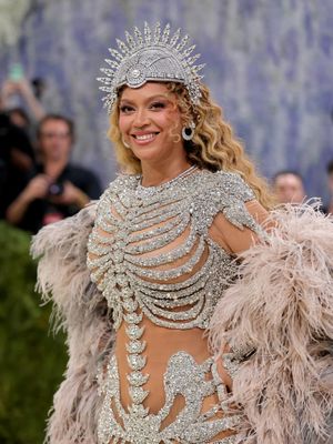 Image post by @people on Instagram