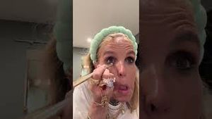 Video post by @shop.with.caroline on YouTube