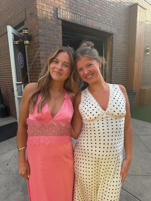 Image post by @sydneyhosick on Instagram