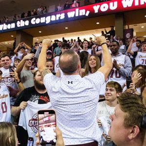 Image post by @cofcbasketball on Instagram