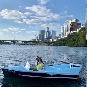Image post by @retroboatrentalsatx on Facebook