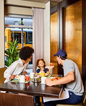 Image post by @nyhiltonmidtown on Instagram
