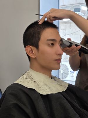 Image post by @ellemenhk on Instagram