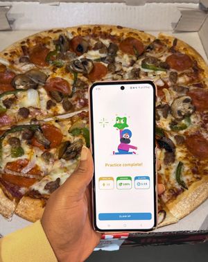 Image post by @pizzahut on Twitter