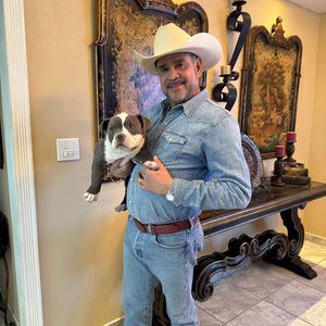 Image post by @losrielerosdelnorte on Instagram