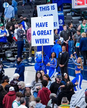 Image post by @mavsoffcourt on Instagram