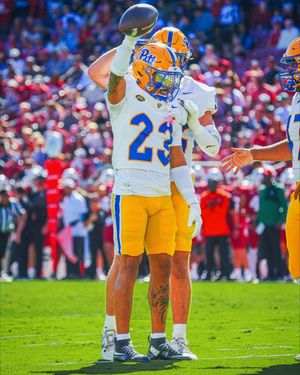 Image post by @pitt_fb on Instagram