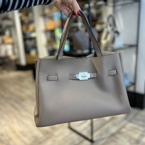 Image post by @fashnfocus on Instagram