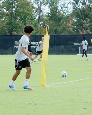 Image post by @dcunited on Instagram