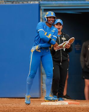 Image post by @uclasoftball on Instagram