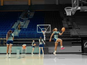 Image post by @calwbball on Instagram
