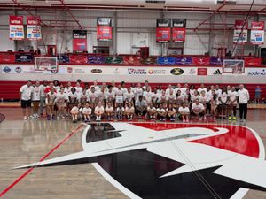 Image post by @lewiswbball on Instagram