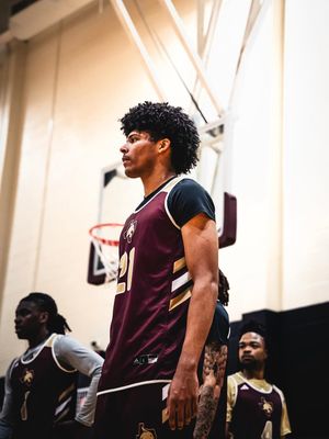 Image post by @thedekethompson on Instagram